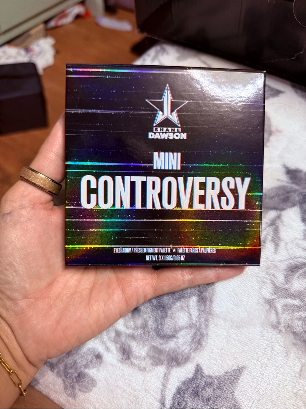 Jeffers Star x Shane Dawson Mini Controversy Palette - Picture 2 of 3